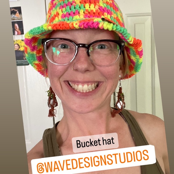 Plantmama earrings-miniature planter earrings. Super lightweight & customizable. - Picture 7 of 10